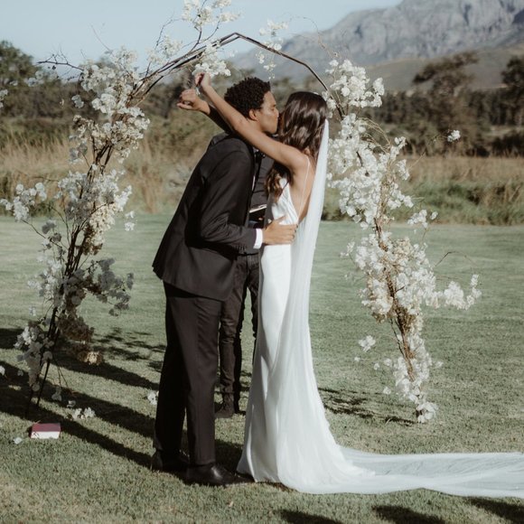 Grace Loves Lace - SUMMER Wedding Gown - Picture 5 of 11